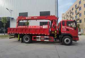 شاحنة دونغفنغ D1L بقوة 200 حصان 4×2 مع هيكل ورافعة هيدروليكية تلسكوبية مستقيمة بخمسة أقسام بحمولة 8 أطنان ومضخة محرك عالية الكفاءة - Product Image 4