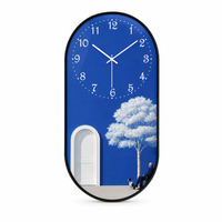 Horloge en porcelaine HD Crystal avec peinture d'arbre blanc, de porte blanche, d'une figure et d'un chien