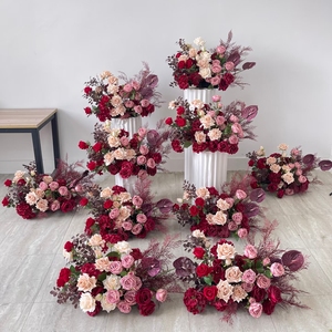 Bouquet de mariée, arrangement de fleurs rouges et roses, roses blanches décoratives, fleurs artificielles, centre de table de mariage pour table ronde - Product Image 5