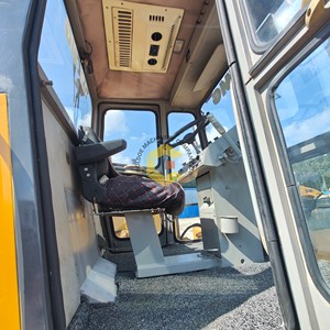 รถขุดขนาดเล็ก XD80E 7.7ตันมือสองจากประเทศจีนเหมาะสำหรับการก่อสร้างในเมืองและการรื้อถอนขนาดเล็ก - Product Image 6