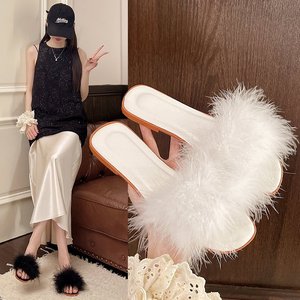 รองเท้าแตะแบบสวมรัดส้นเดียว รุ่นสปริง/ซัมเมอร์ 2026 สำหรับใส่ไปชายหาด ไซส์ใหญ่พิเศษสำหรับผู้หญิง ประดับขนนกกระจอกเทศ ขายส่งและรับสั่งทำได้ - Product Image 3