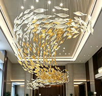 Lustre LED Moderne Personnalisé en Verre Doré et Blanc, Luminaire Suspendu Bicolore pour Hall d'Hôtel et Projet d'Atrium, Vente Directe Usine
