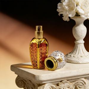 Flacons d'huile essentielle en verre octogonaux colorés de luxe 30 ml, flacons de parfum Attar arabes en métal doré vides - Product Image 3