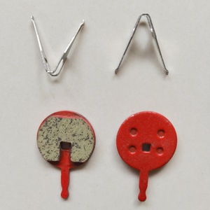 2024 pièces de vélo <span class=keywords><strong>prix</strong></span> usine chaussures de <span class=keywords><strong>frein</strong></span> de haute qualité plaquettes de <span class=keywords><strong>frein</strong></span> en gros plaquettes de <span class=keywords><strong>frein</strong></span> à disque de vélo pour vélos - Product Image 4