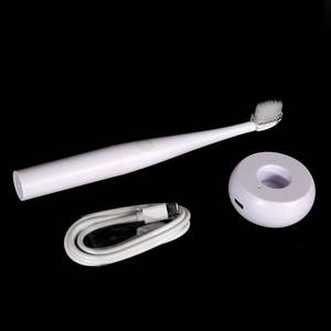 Brosse à dents lumineuse pour enfants avec minuterie, certifiée CE, à poils souples en PBT et chargement USB-C, pour la détection précoce de la plaque dentaire - Product Image 6