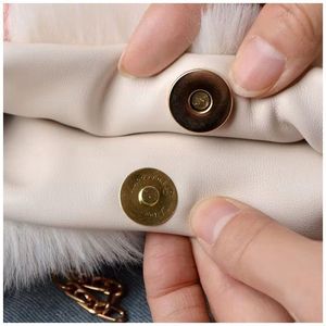 <span class=keywords><strong>Sac</strong></span> à <span class=keywords><strong>bandoulière</strong></span> croisé pour femme en <span class=keywords><strong>fausse</strong></span> <span class=keywords><strong>fourrure</strong></span> cerise, avec fermeture éclair et chaîne, collection automne-hiver 2023, vente en gros - Product Image 5