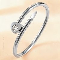 Gelang Wanita Berbentuk Hati dengan Desain Bunga Semanggi dan Tanda Plus, Berlapis Emas 18k dan Bertabur Zirkonia Kubik.