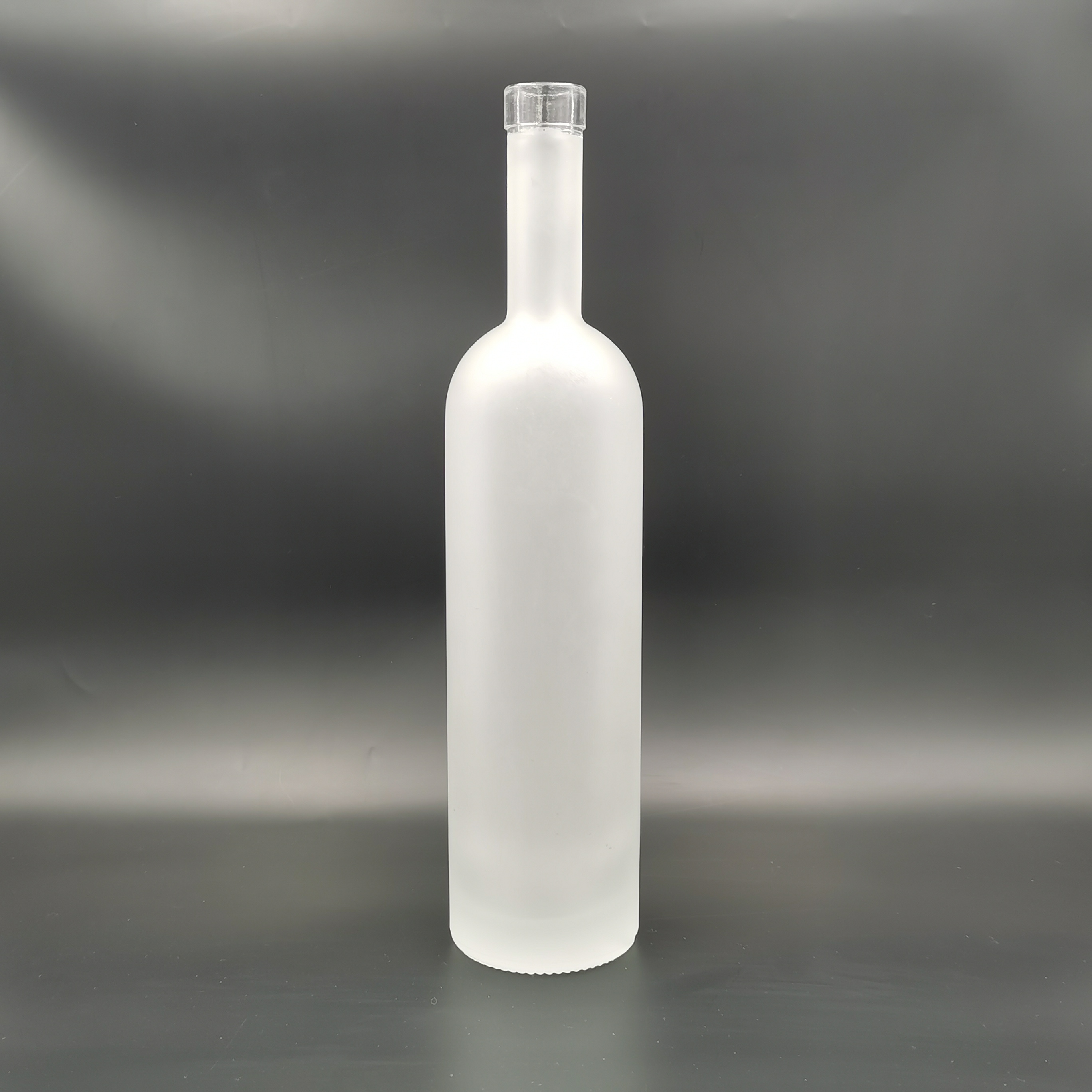 Fabrikant 750 Ml Ronde Flint Glas Frosted Geest Vodka Fles Met Kurk