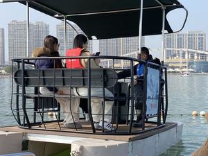 เรือเที่ยวชมเรือไฟฟ้าทำจากโพลีเอทิลีนความหนาแน่นต่ำแบบหมุนได้สำหรับสันทนาการ - Product Image 2