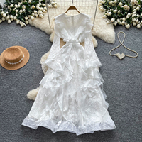 Robe longue élégante pour femme en dentelle à volants, col en V, taille perlée, fluide et étagée, pour printemps-été, invitée de mariage, soirée ou cérémonie