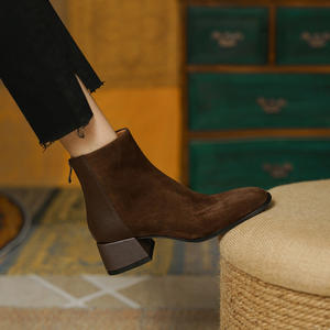 รองเท้าบูทเชลซีสไตล์เรโทรสำหรับผู้หญิง รองเท้าบูทหุ้มข้อส้นหนาหนังกลับ รองเท้าบูทส้นหนาหนังกลับสไตล์เรโทรสำหรับผู้หญิง รองเท้าบูทเชลซีแบบใหม่ - Product Image 2