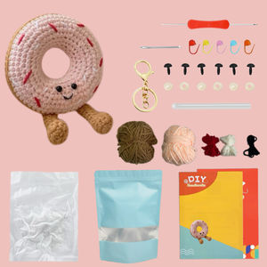 Kit de Ganchillo <span class=keywords><strong>Amigurumi</strong></span> de Peluche Pastel, Fácil de Usar, Juego de Adornos Rellenos para Accesorios de Bolsos y Regalos para Niños, Kit de Ganchillo de Donuts para Hacer Uno Mismo - Product Image 1