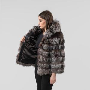 <span class=keywords><strong>2025</strong></span> sang trọng của phụ nữ bất Fox Fur rơm trùm đầu áo khoác với ẩn túi bên - Product Image 1