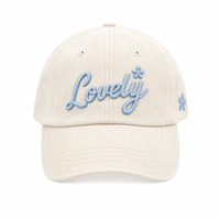 Casquette de baseball streetwear urbaine tendance, non structurée, à calotte souple, délavée, effet vieilli, vintage, profil bas, décontractée, style 'dad hat'