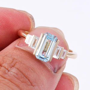 2 <span class=keywords><strong>Ct</strong></span> <span class=keywords><strong>Emerald</strong></span> <span class=keywords><strong>Cut</strong></span> Lab Diamond <span class=keywords><strong>Ring</strong></span> Fantasia Vivid Blue Lab Diamond <span class=keywords><strong>Ring</strong></span> 10k Sólido Amarelo Anéis de Noivado de Ouro para Homens e Mulheres - Product Image 5