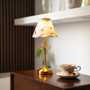 Đèn bàn hiện đại sang trọng, có thể điều chỉnh độ sáng, chụp đèn bằng vải, trang trí bằng kim loại, đèn LED cảm ứng không dây, sạc lại được, dùng cho nhà hàng - Product Image 1