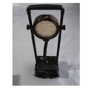 Lámpara de Trabajo de Alta Intensidad a Prueba de Explosiones de 30W con Clasificación Nema 4X T4 para Uso Industrial - Product Image 2