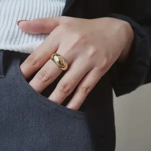 智能宽窄弯曲钨环钛钢电镀18k金时尚图标明亮复古戒指