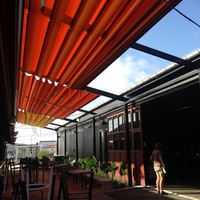 Pergola de restaurant extérieure Foshan, auvent rétractable électrique automatique pour hôtel, villa, cour, protection solaire