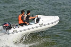 Yacht de sport certifié CE, <span class=keywords><strong>bateau</strong></span> gonflable en fibre de verre 350*175cm avec moteur hors-bord, prêt pour les loisirs et la navigation en haute mer - Product Image 5