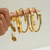 Pulseras de Moda de Acero Inoxidable Chapadas en Oro de 18K al por Mayor, Brazaletes de Diseñador Famoso para Mujer, Última Colección