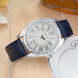 Nuevo reloj de mujer con estilo, conjunto de diamantes, correa de cuero, reloj de cuarzo, reloj de pulsera con números romanos para mujer - Product Image 4