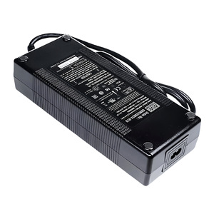 Adaptador de Corriente Mean Well 15V 1.8A Salida CC para Electrodomésticos y Dispositivos de TI - Product Image 4