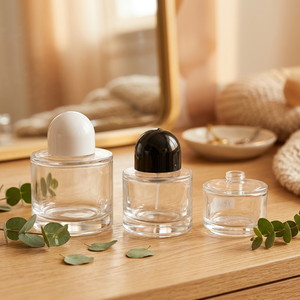 Flacon de parfum unique, bouchon personnalisé de luxe, pulvérisateur à pompe pour flacons - Product Image 1