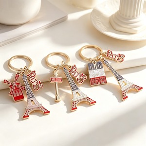 Llavero de <span class=keywords><strong>la</strong></span> Torre Eiffel de París, Romántico, con Múltiples Dijes, Cadena para Bolso, Anillo Resistente, Colgante de Aleación Esmaltada, Recuerdo de Viaje, Regalo - Product Image 1
