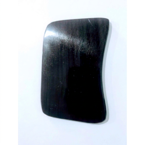 Tabla de Gua Sha Triangular de Cuerno de Búfalo Negro Natural para Masaje Corporal Completo y Drenaje Linfático - Product Image 1