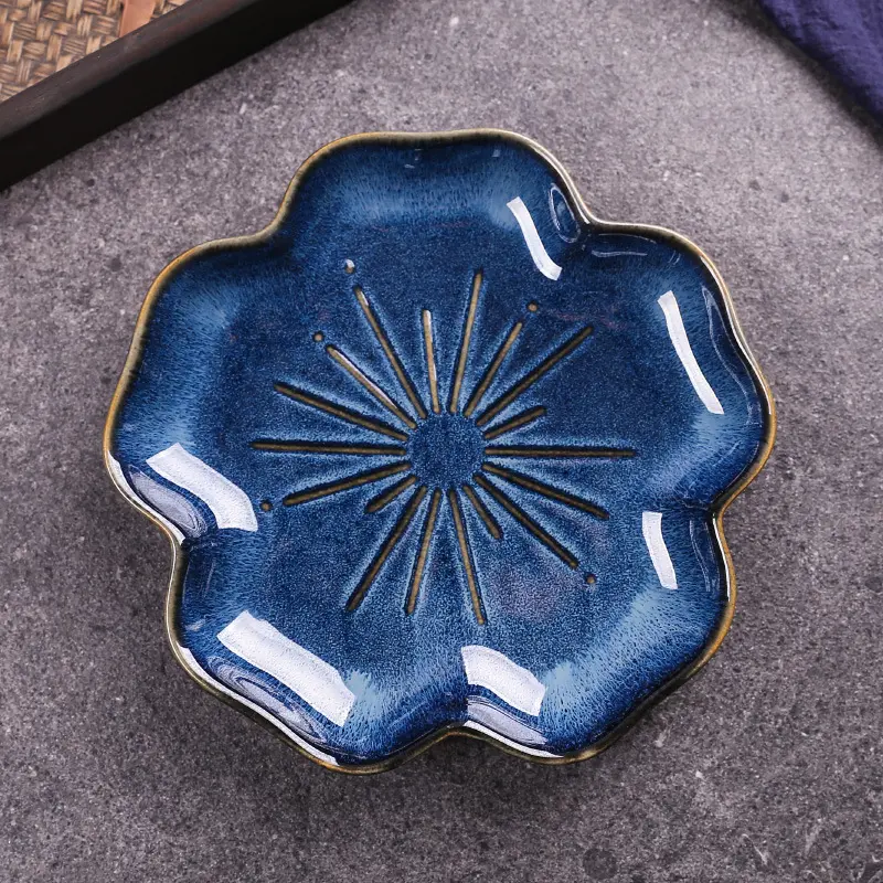Vajilla creativa de estilo japonés, plato de cerámica con forma de flor de ciruelo azul para cena, carne, postre, plato para hotel y restaurante, venta al por mayor