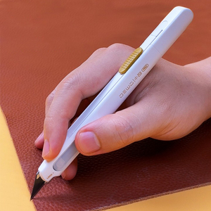 Cuchillo utilitario de hoja de 9mm para estudiantes, navaja portátil y duradera de acero al carbono, soporte OEM personalizado - Product Image 3