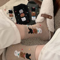 Mittellange Baumwoll socken für Damen Niedlicher Cartoon Winter und Herbst Einfach und leicht zu kombinieren
