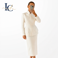 Ensemble tailleur blanc de luxe pour femme : Blazer ajusté et jupe crayon – Tenue de bureau élégante et formelle – Personnalisation OEM/ODM – Vente en gros