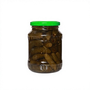 Cornichones de pepino enlatados picantes y especiados con sal y condimentos - Product Image 3