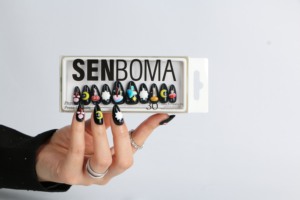 Juego de Uñas Postizas de Lujo con Cobertura Completa de ABS, Diseño Cuadrado y Decoraciones de Cristal para Uso en Dedos - Product Image 5