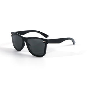 2025 haute qualité bambou polarisé hommes <span class=keywords><strong>lunettes</strong></span> de soleil Logo personnalisé Designer <span class=keywords><strong>lunettes</strong></span> de soleil logo en bois noir <span class=keywords><strong>lunettes</strong></span> de soleil - Product Image 2