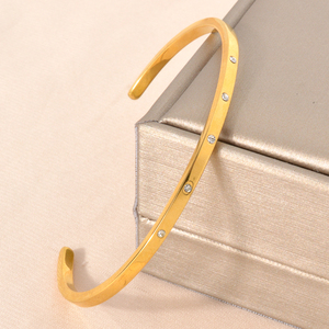 Brazalete de Diamantes de Lujo en Acero Inoxidable 2022, Chapado en Oro de 18k, Brazalete Italiano con Dijes, Brazalete de Acero Inoxidable para Mujer - Product Image 5