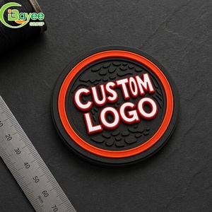 Patchs en silicone 3D thermocollants en caoutchouc souple, personnalisables avec logo, en PVC, pour chapeaux et sacs, en matériau durable - Product Image 1