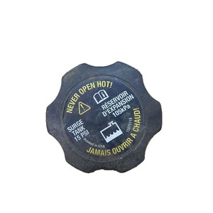 Chevrolet Malibu <b>Radiator</b> Coolant <b>Cap</b> 15075119 Surge Tank 15 PSI Expansion Reservoir - Product Image 3