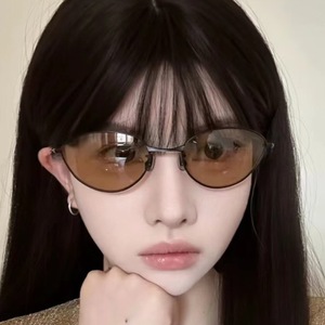 Lunettes de soleil œil de chat, monture en métal, UV400, monture intégrale, style rétro, unisexe, protection solaire, lunettes de mode pour adultes - Product Image 2