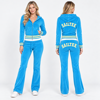Vêtements d'hiver pour femmes en gros : Ensemble de survêtement en velours décontracté avec sweat à capuche court zippé et pantalon de survêtement