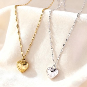 <span class=keywords><strong>Collana</strong></span> <span class=keywords><strong>girocollo</strong></span> da donna alla moda con cuore dorato elettroplaccato, gioielli sportivi in lega di qualità stabile, alla moda e abbinabili a tutto. - Product Image 4