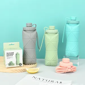 स्पोर्ट्स जिम के लिए BPA मुक्त आसान कैरी ट्रैवल फोल्डेबल पानी की बोतलें पुन: प्रयोज्य हल्की बंधने योग्य सिलिकॉन पानी की बोतल