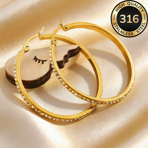 Pendientes de aro de alta gama de acero inoxidable, estilo europeo y americano, a la moda, que combinan con todo, tendencia de moda estilo ins - Product Image 3