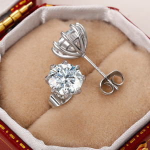 Orecchini a Perno con Corona e Fiore per Donne, con Accenti in Cristallo, Accessori Classici e Delicati per Uso Quotidiano - Product Image 6
