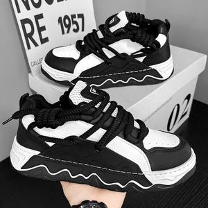 Chaussures de sport décontractées coréennes pour hommes, style automne, plateforme, pour garçons, dessus en cuir synthétique, semelle extérieure en caoutchouc, résistance à l'usure - Product Image 4