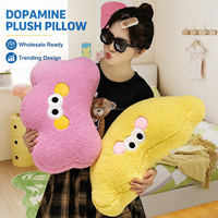Cojín de Felpa Personalizado con Forma Irregular, Siete Colores Disponibles, Decoración para Sofá, Regalo, Bajo MOQ, Venta al Por Mayor