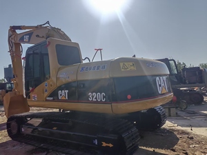 Excavatrice sur chenilles 320CL d'occasion, modèle 2008, poids opérationnel de 20 tonnes, moteur Perkins, capacité de la benne de 1,1 m³, engin complet inclus. - Product Image 4