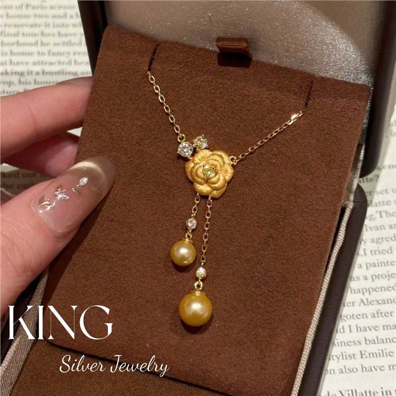Collier avec chaîne (45 cm de long, extractible).